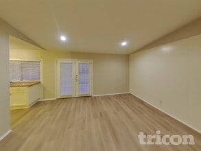 5529 Kerry Ln in Garland, TX - Foto de edificio - Building Photo