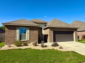 1337 Cedar Trail Ave in Zachary, LA - Building Photo