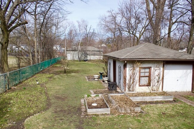 1018 Oakwood Ave in Wilmette, IL - Building Photo - Building Photo