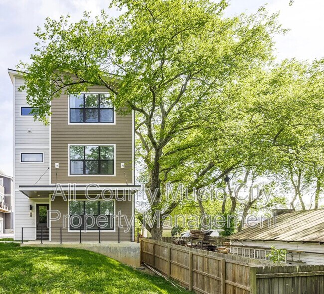 507 Summit St in Nashville, TN - Building Photo - Building Photo