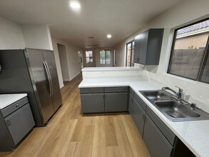 11361 W Loma Blanca Dr in Surprise, AZ - Building Photo - Building Photo