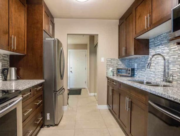 5125-5125 Riverbend Rd NW in Edmonton, AB - Building Photo