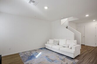 9911 Dandelion Hls St in Las Vegas, NV - Building Photo - Building Photo