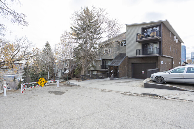 333C 2 Av NE in Calgary, AB - Building Photo - Building Photo