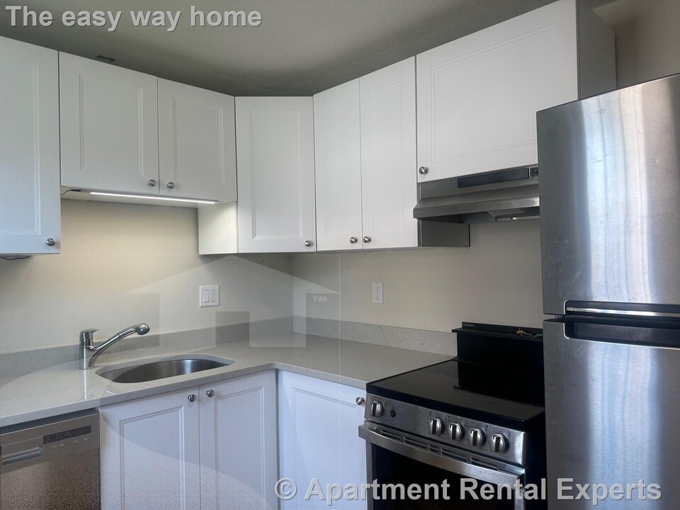 184 Broadway St in Wakefield, MA - Building Photo