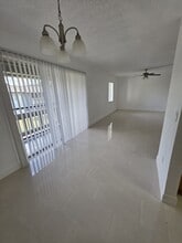 4793 S Texas Ave, Unit D in Orlando, FL - Foto de edificio - Building Photo