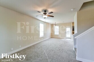 6518 Woodstock Dr in San Antonio, TX - Building Photo - Building Photo