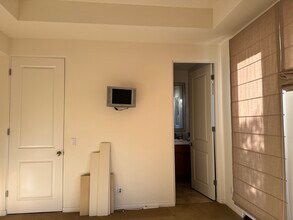 5560 Campana Ct in Santa Barbara, CA - Foto de edificio - Building Photo