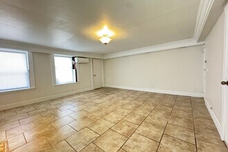 860 W End Ave in New York, NY - Building Photo - Building Photo