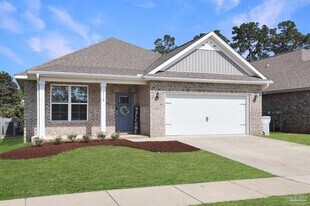 2110 Cambridge Park Dr in Gulf Breeze, FL - Building Photo