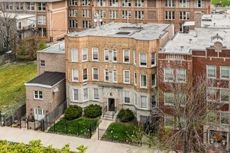 819-21 S Independence Blvd Chicago, IL 60624 in Chicago, IL - Foto de edificio - Building Photo