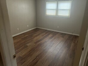 1084 E Santa Fe St, Unit 1084 in Gardner, KS - Building Photo - Building Photo