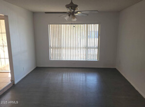 1038 E Acoma Dr in Phoenix, AZ - Building Photo - Building Photo