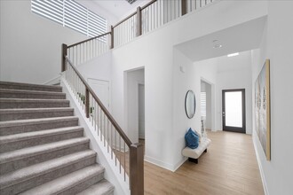 27372 Dialogue Wy in Valencia, CA - Building Photo - Building Photo
