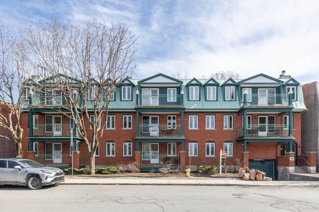 100 St Bruyère in Ottawa, ON - Building Photo - Building Photo