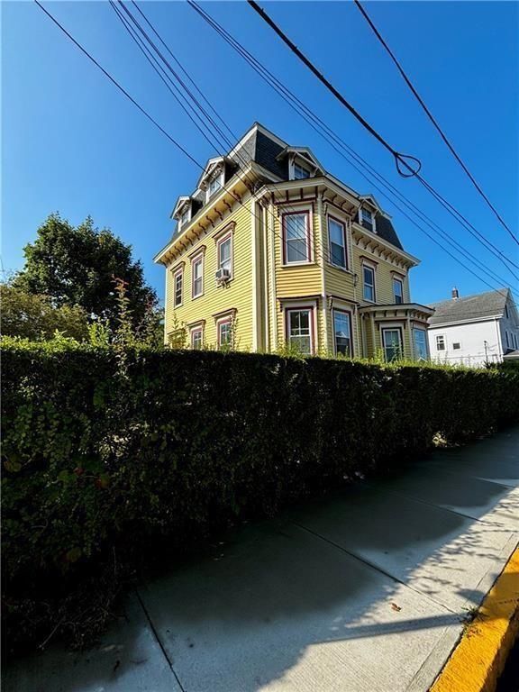 51 Annandale Rd in Newport, RI - Foto de edificio - Building Photo