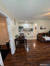 97 Alexander Dr in Bridgeport, CT - Building Photo - Building Photo