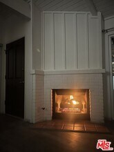 6255 Canoga Ave in Los Angeles, CA - Building Photo - Building Photo