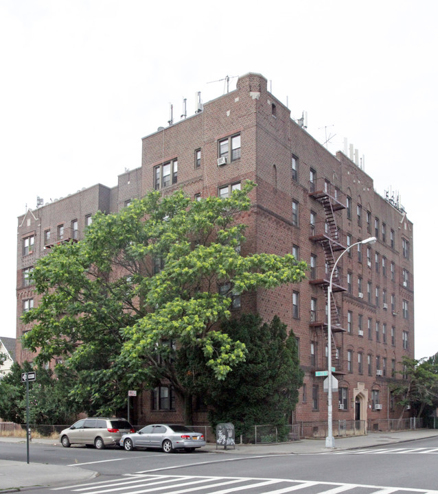 2720 Foster Ave in Brooklyn, NY - Building Photo