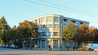 Lin Kok Manor in Vancouver, BC - Building Photo