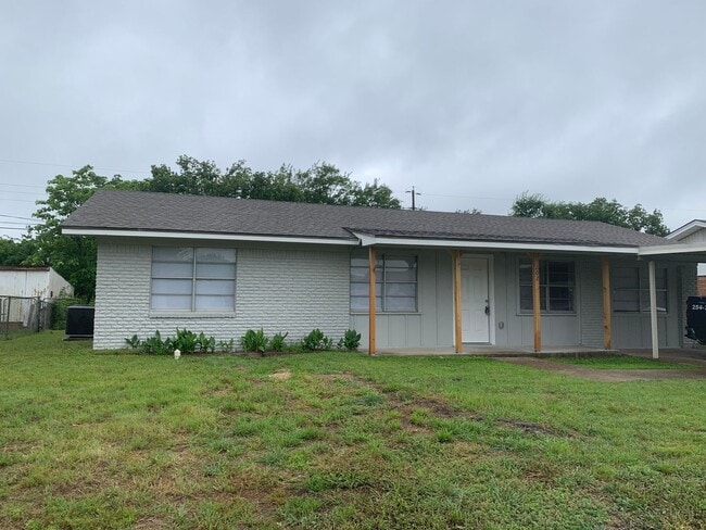 property at 202 S Barbara St