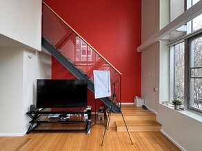 1 Earhart St in Cambridge, MA - Building Photo - Building Photo