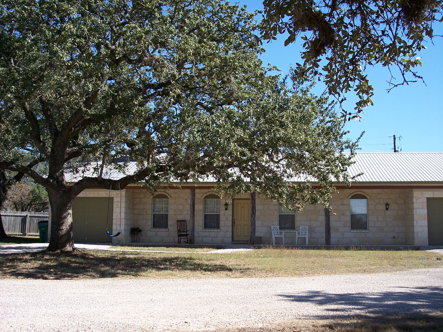 Chestnut Ridge Townhomes in Dripping Springs, TX - Building Photo