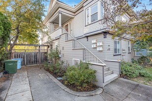2140 Woolsey St in Berkeley, CA - Building Photo