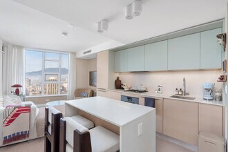 1289 Hornby St, Unit SI ID1431204P in Vancouver, BC - Building Photo - Building Photo