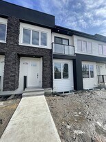 4754-4783 83 St NW in Calgary, AB - Building Photo