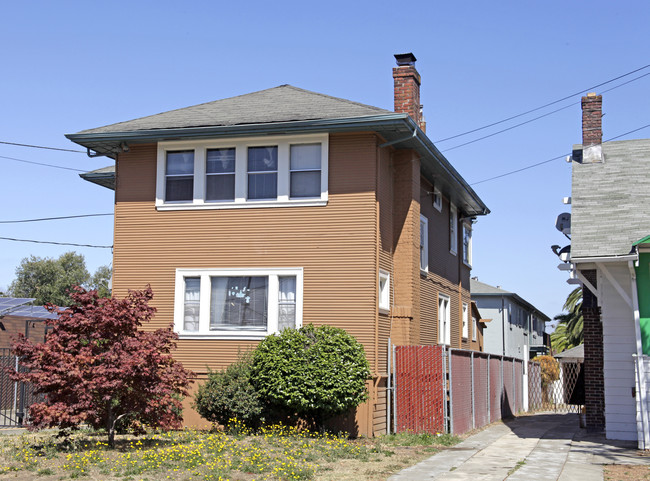 1943-1947 Seminary Ave in Oakland, CA - Building Photo - Building Photo