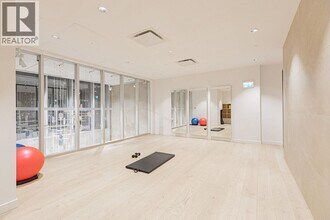 6000 McKay Ave in Burnaby, BC - Building Photo - Building Photo