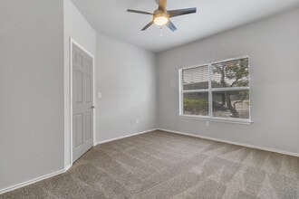 The Redland in San Antonio, TX - Foto de edificio - Building Photo