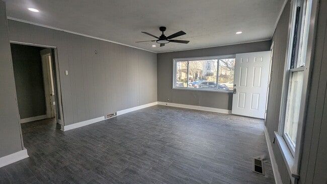 property at 2406 Washington St