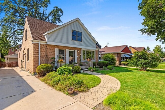 property at 7236 N Olcott Ave