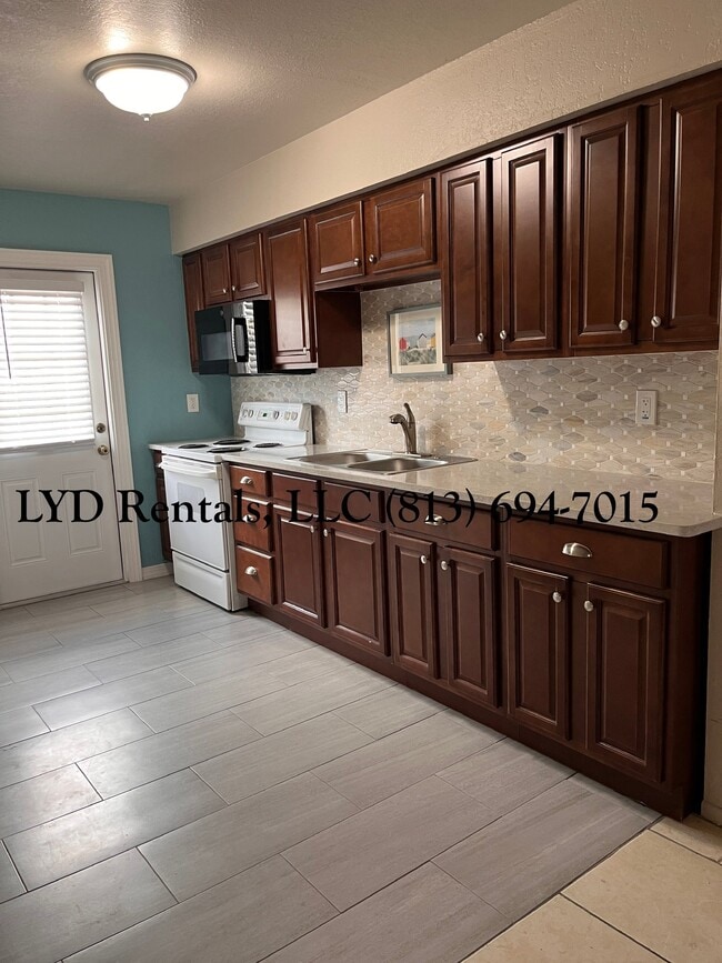 3715 66th Ave N, Unit B
