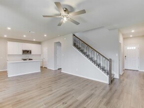 114 Fairmeadow Downs Dr in Hutto, TX - Building Photo - Building Photo