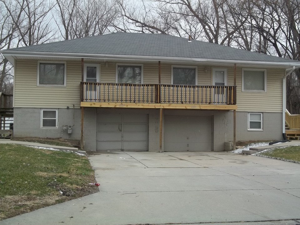 6321 N 51st Ave in Omaha, NE - Building Photo