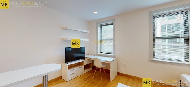 111 Mount Auburn St, Unit 32 in Cambridge, MA - Building Photo - Building Photo