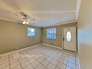 67 Davis Rd in Palm Springs, FL - Building Photo - Building Photo