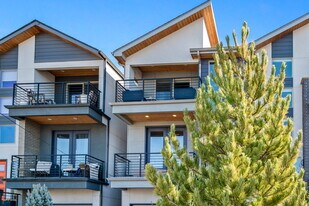 38 Harrison St in Denver, CO - Building Photo