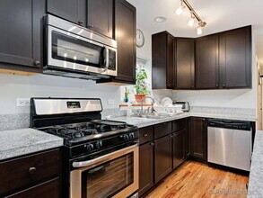 1632 W Ohio St, Unit J06P in Chicago, IL - Foto de edificio - Building Photo