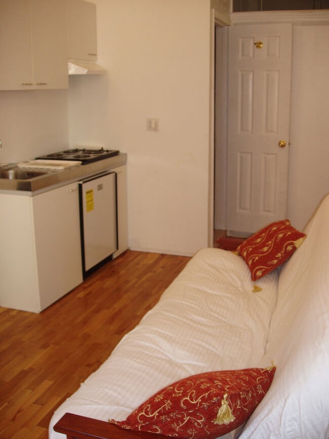 169 Mercer St, Unit 2 in New York, NY - Building Photo - Building Photo