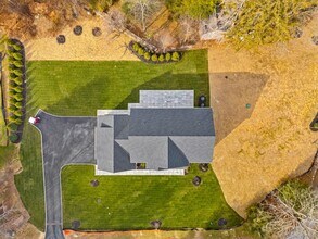 1 Cobblers Ln in Armonk, NY - Building Photo - Building Photo