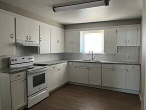 301 Austin St in Levelland, TX - Building Photo - Building Photo