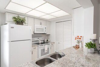 3254 SE Aster Ln in Stuart, FL - Building Photo - Building Photo