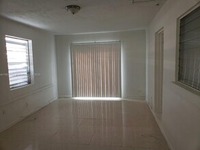 147 W 24th St in Riviera Beach, FL - Building Photo - Building Photo