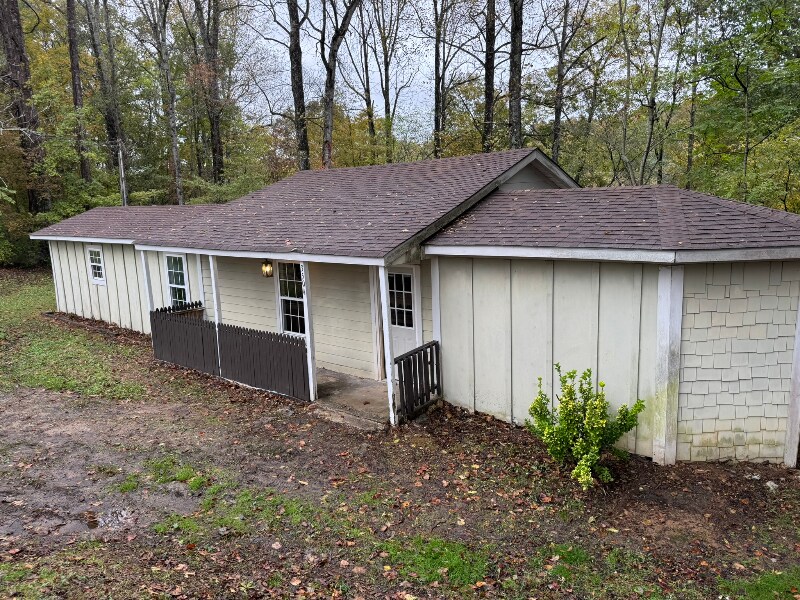 3504 Fly Rd in Santa Fe, TN - Building Photo