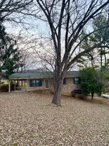 412 Meadowview Ln in Bean Station, TN - Building Photo