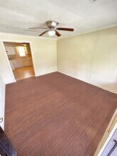4818 Caplin St in Houston, TX - Building Photo - Building Photo